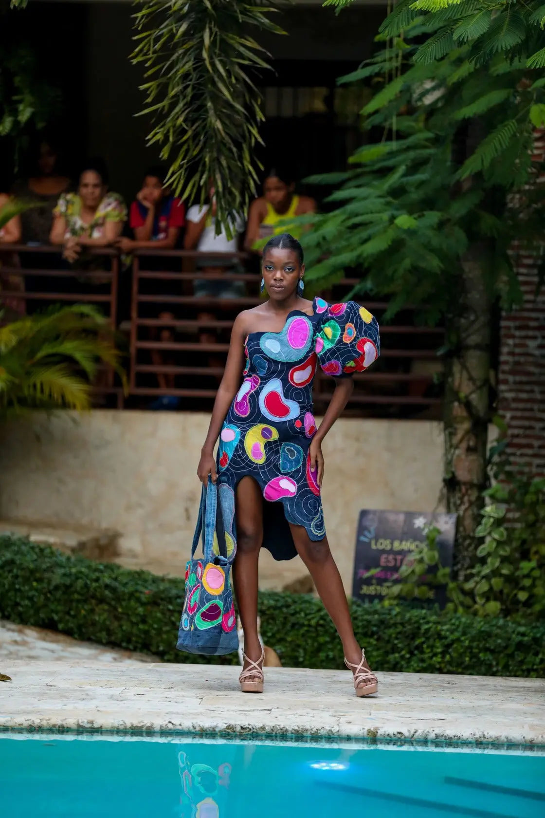 Vestido Asimetrico Under Water - Modeco RD